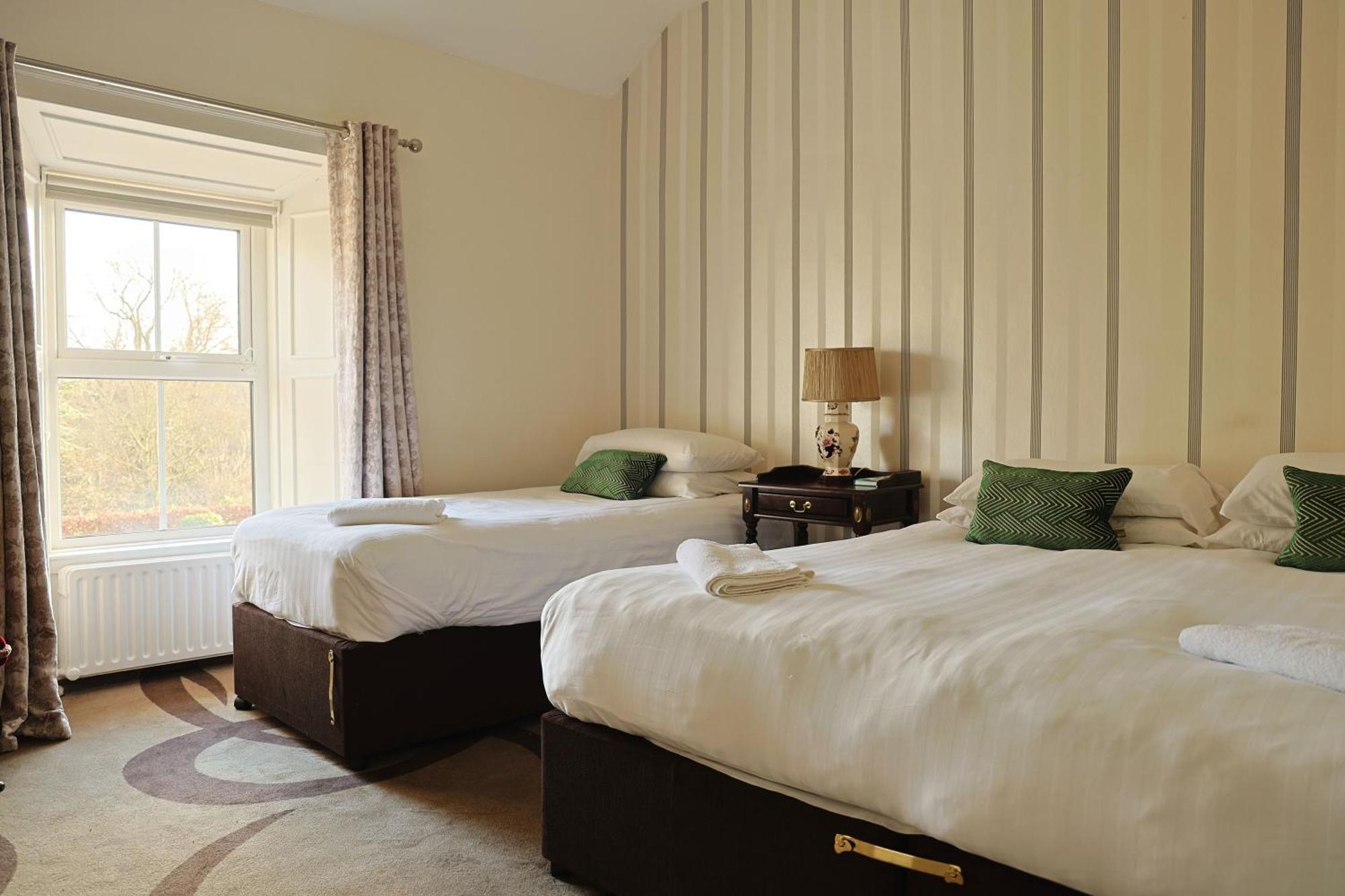 Fitz Of Inch Hotell Stradbally  Exteriör bild